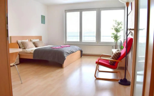 Modern apartments - Airport 8mins