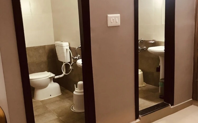 Sharada Residency - Hostel