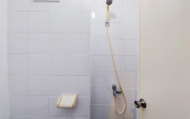 Relaxing And Homey Studio Sky View Apartment