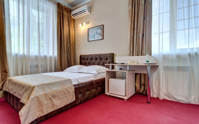 Лондон-Сити на улице Бекешская