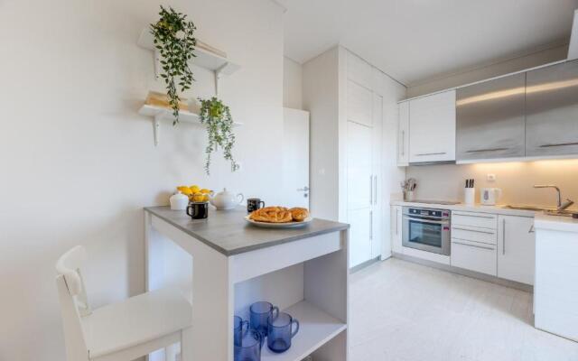 Elegant 3 Dbrm apt iin the Heart of Glyfada