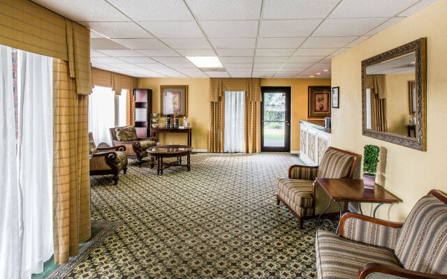 QUALITY INN &amp; SUITES