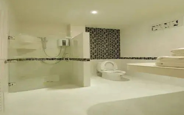 Klong Muang Beach Apartment