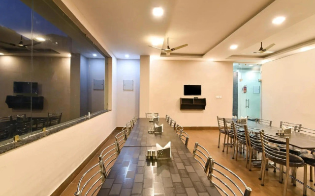 Yogasthali Inn Hotel And Spa by OYO Rooms