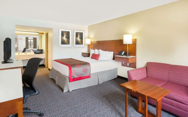 Crystal Inn Hotel & Suites