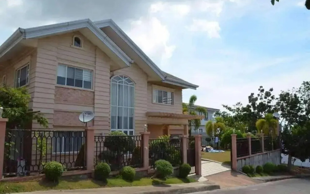 Elegant 3BR Private Home in Vista Grande