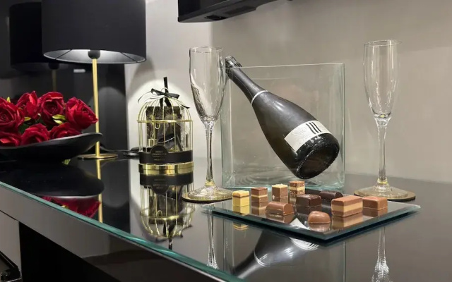 Coco Noir Luxury Villa