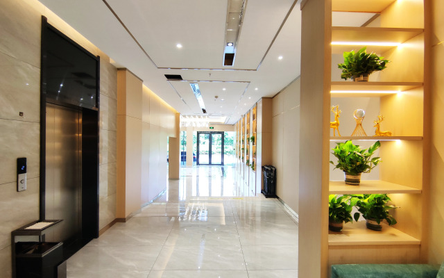 GreenTree Inn Smart Select Hotel (Hong'an Economic Development Zone Branch)