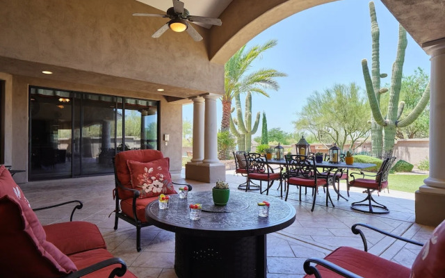 Valley View Villa - Private Pool - Hidden Bedroom