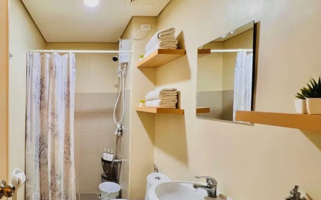 Hubomoto Avida Suites