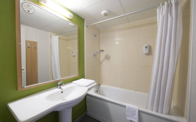 B&B HOTEL Besançon Chateaufarine