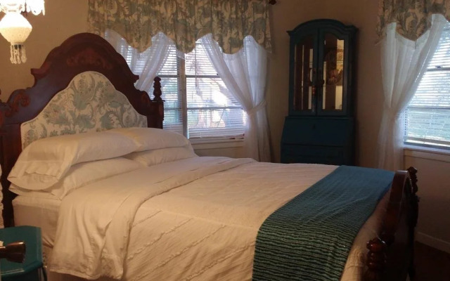 The Hoffmann Vacation Rental Bed & Breakfast