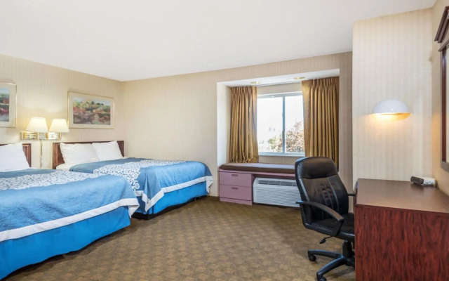 Days Inn & Suites by Wyndham Boardman