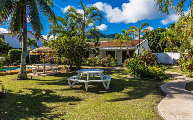 The Black Pearl Beach Side Apartments