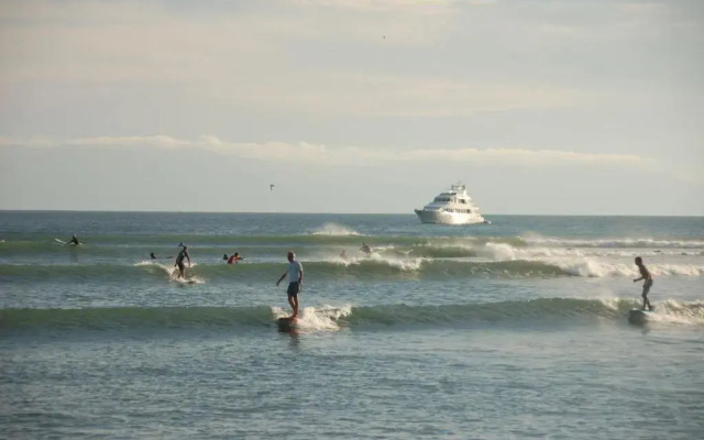 "absolute Beachfront Luxury Condo With Great Views!"