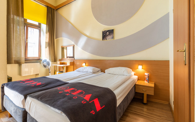 Jordan Guest Rooms