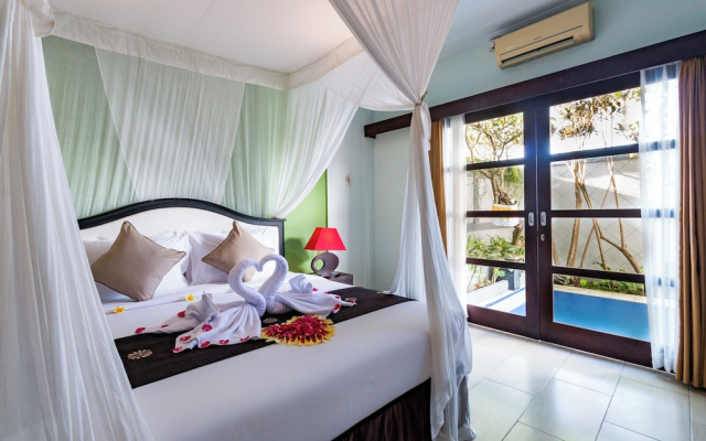 Villa Chandraika - 3BR Private Pool – Guest Rooms – Kerobokan Kelod