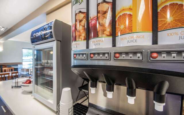 Comfort Inn & Suites