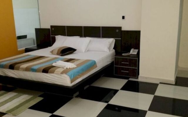 Hotel Balcones De La Bahia