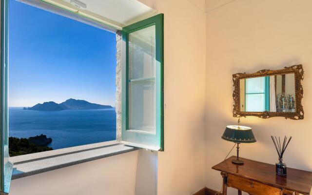 Ottavia Ancient Italian Villa Overlooking Capri