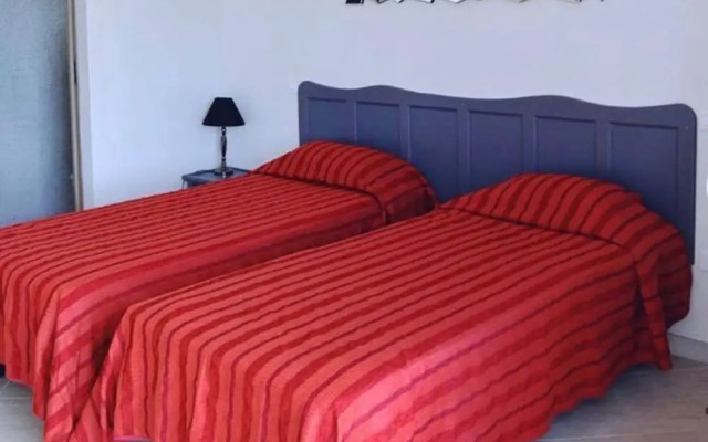 Villa in Solenzara With Pool & Sea View