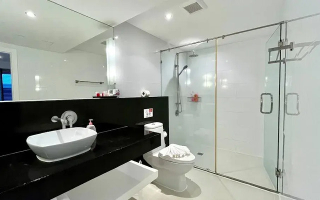 B6 1 Bedroom 1 Bath Partial Seaview at Karon