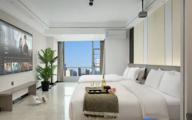 Yueji Homestay Hotel (IFS Guojin Center Branch, Wuyi Square, Changsha)