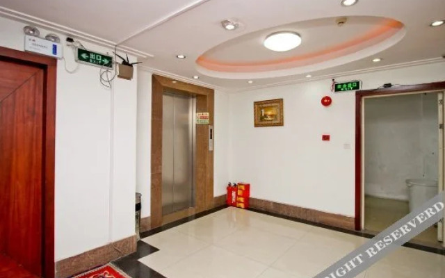 Yilongxin Business Hotel