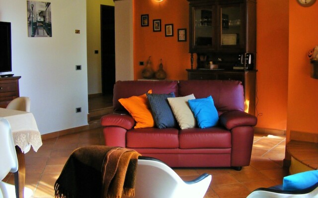 Lovely Garden Apartment