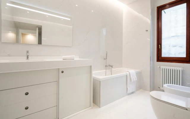 Ponte Vecchio White by Mmega