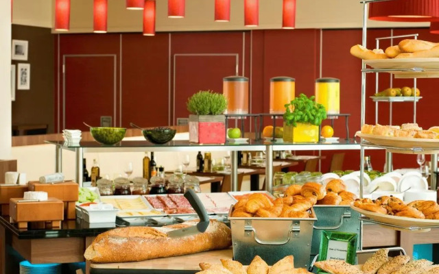 Courtyard by Marriott Paris Saint Denis