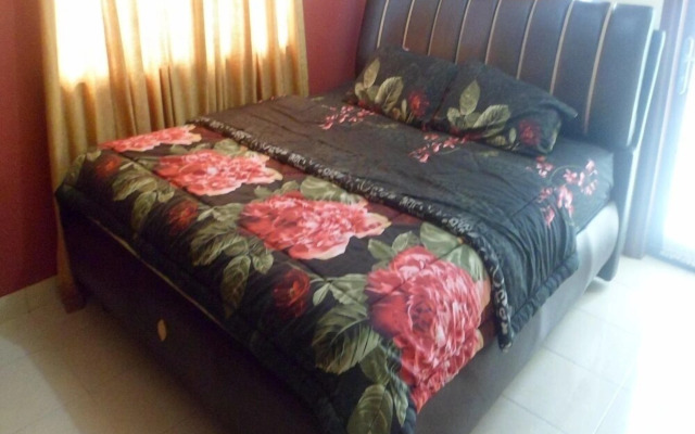 Villa Kota Bunga Violet