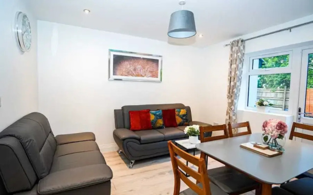 4-Bed 3-Bath Haven Perfect for 8 Guests