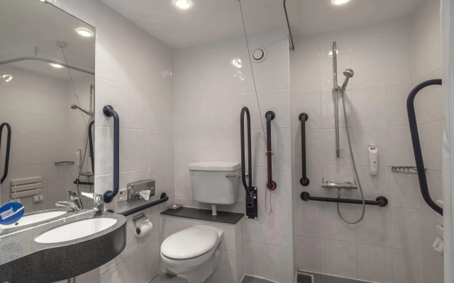 Holiday Inn Express Kettering by IHG