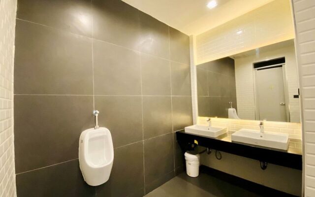 Patong Poshtel - Adults Only - Hostel