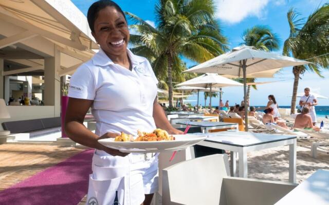 Papagayo Beach Hotel