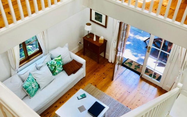 Aldgate Creek Cottage Bed and Breakfast – Hotel Rooms – Aldgate