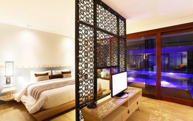 Akira Lipe Resort