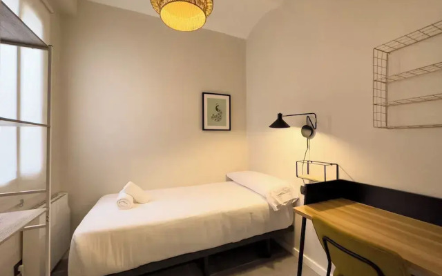 BeBarceloner Sants Apartments