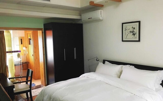 Taiping Lake Clove Garden Hotel