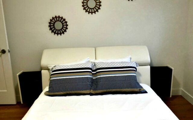 Pelicanstay in Burnaby Lake