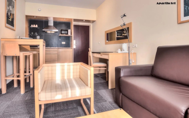 Hotel & Aparthotel Casteau Resort Mons