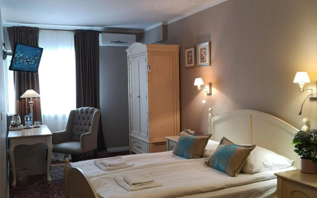 Riviera Resort Modlin Airport