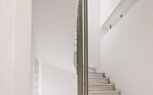 Planis Str Urban Suites