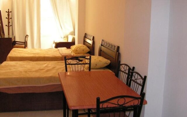 Paradise Hill Apartments