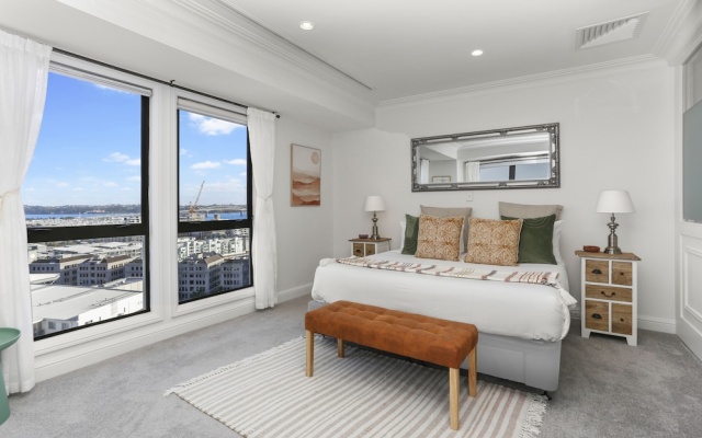 Urban Retreat in the Heritage Building – Guest Rooms – Auckland