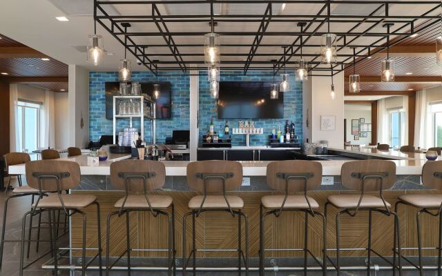 Hampton Inn & Suites Manistee Waterfront