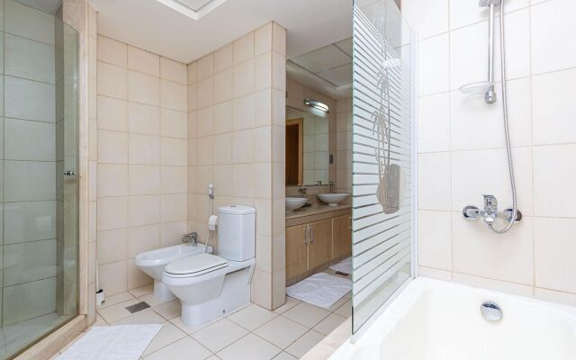 Luxurious Sea View Apartment - Four Beach Access