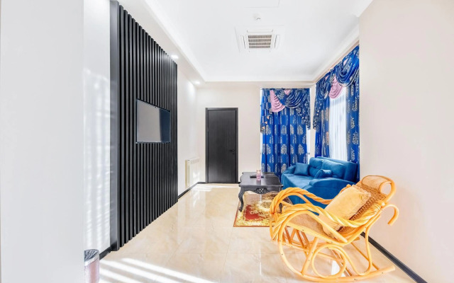 Cron Palace Tbilisi Hotel