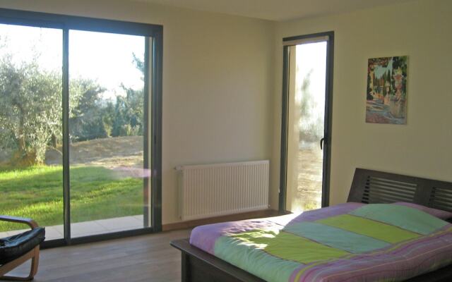 Luxurious Villa in Rochefort-du-gard With Private Pool
